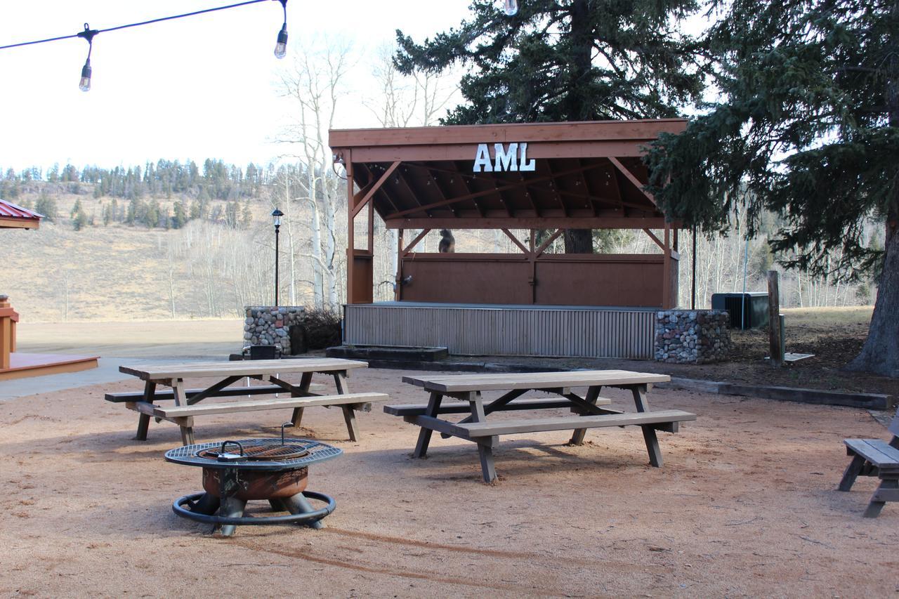Arrowhead Mountain Hotel Cimarron