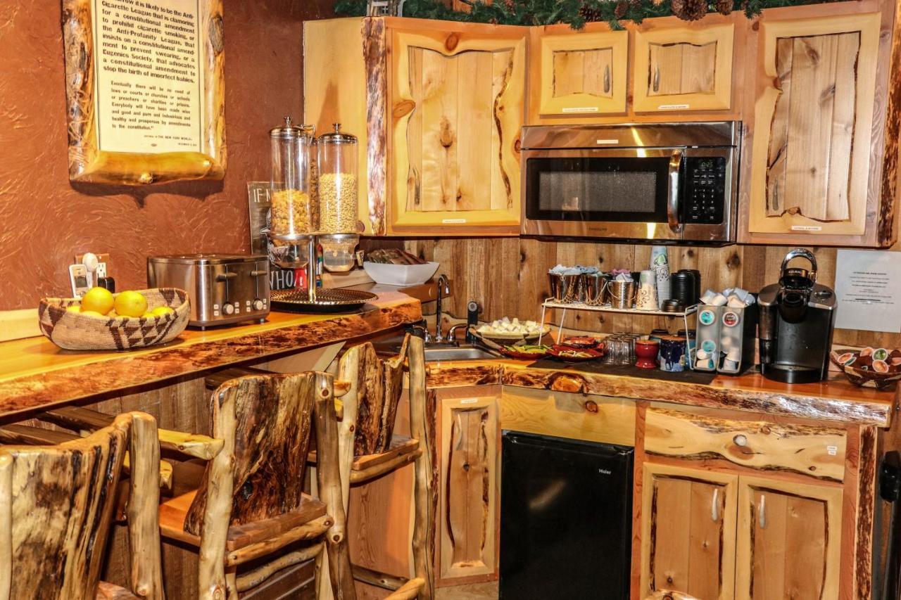 Arrowhead Mountain Hotel Cimarron